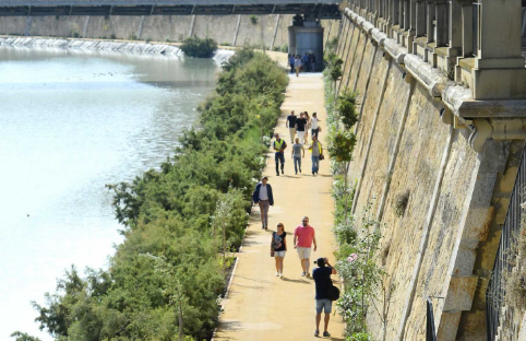 Paseo margen del río Segura en Murcia