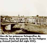 Vista del puente de los Peligros y Arenal.